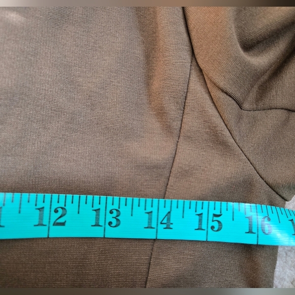 Cartonnier Olive Green Cropped Blazer With Bronze Buttons. Size Small - Picture 9 of 13